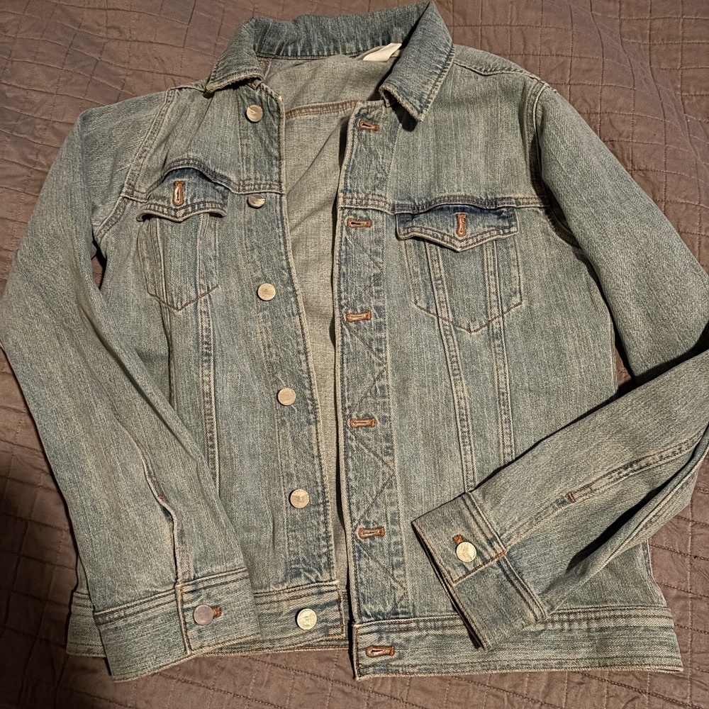 Outerknown oversized light wash denim jean jacket execellent condition